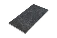 Натуральная гранитная плитка. Идеальна для пола и фасада. Выберите полировку для интерьера или термообработку для безопасной уличной укладки